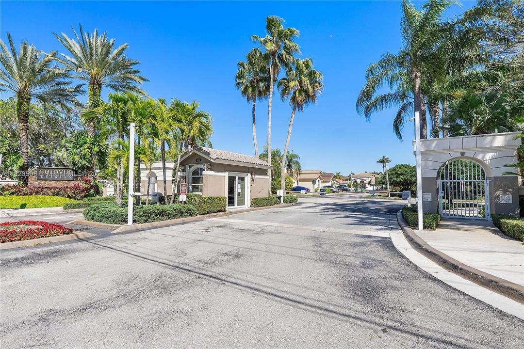 9457 NW 47th Ter, Doral, Florida 33178