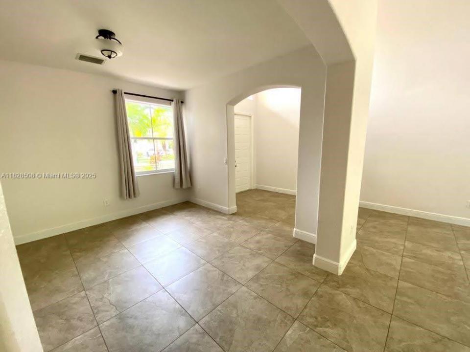 9457 NW 47th Ter, Doral, Florida 33178