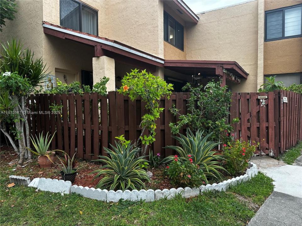 311 W Park Dr 101-13, Miami, フロリダ 33172, アメリカ合衆国