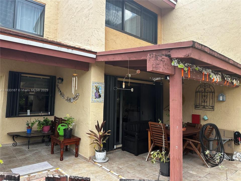 311 W Park Dr 101-13, Miami, フロリダ 33172, アメリカ合衆国