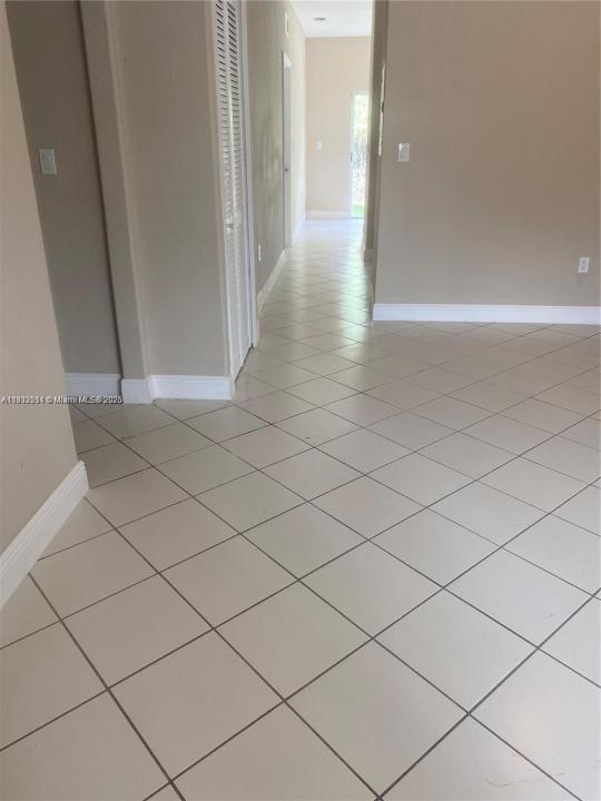 2551 SE 16th Ter 104, Homestead, Floride 33035, États-Unis