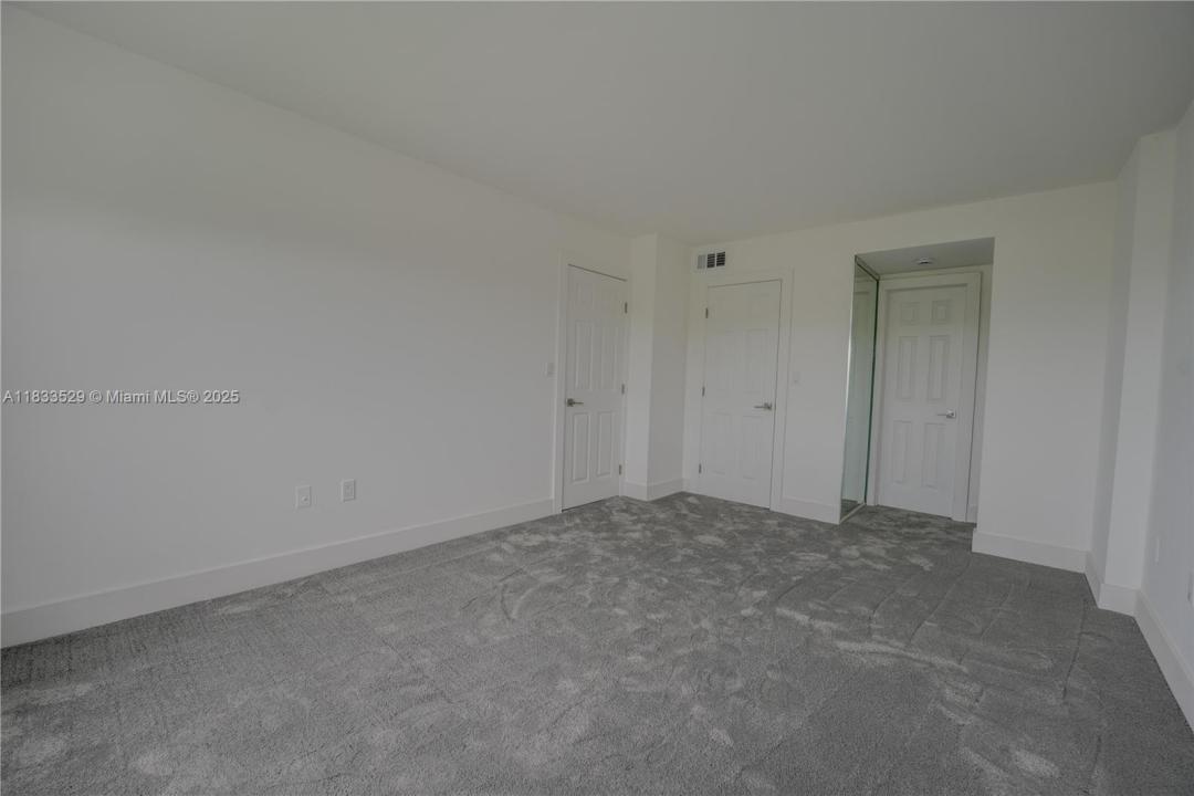 15600 NW 7th Ave 410, Miami, Flórida 33169, Estados Unidos