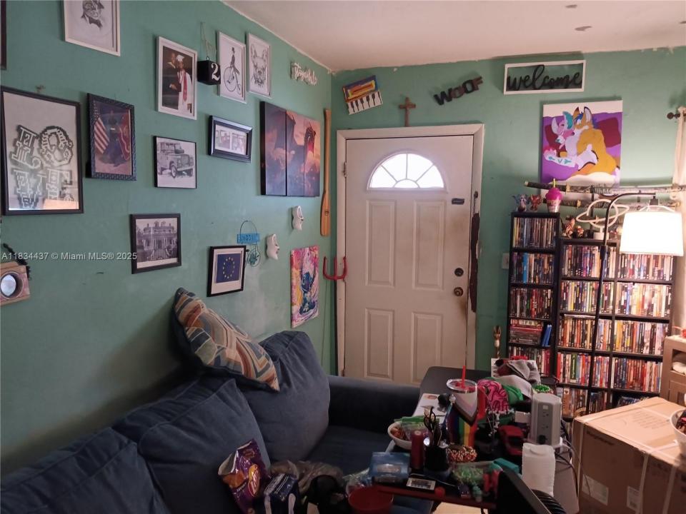 1881 NW 157th St, Miami Gardens, פלורידה 33054, ארצות הברית של אמריקה 