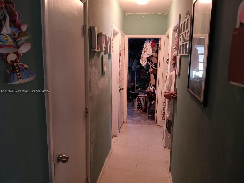 1881 NW 157th St, Miami Gardens, פלורידה 33054, ארצות הברית של אמריקה 