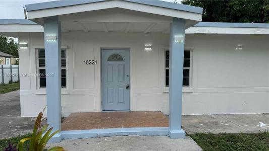 16221 E Bunche Park Dr, Miami Gardens, Florida 33054, USA