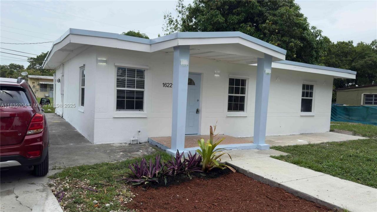 16221 E Bunche Park Dr, Miami Gardens, Florida 33054