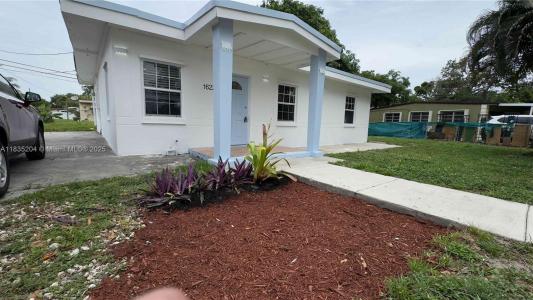 16221 E Bunche Park Dr, Miami Gardens, Florida 33054, USA