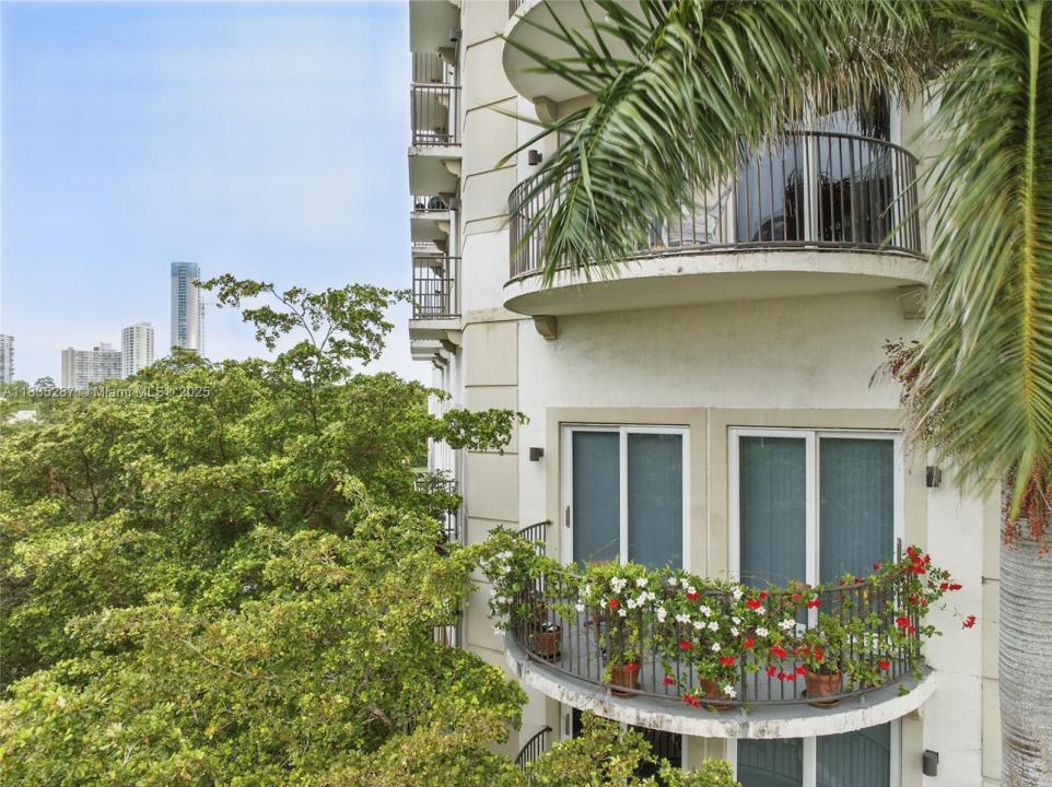 2701 SW 3rd Ave 303, Miami, Flórida 33129, Estados Unidos