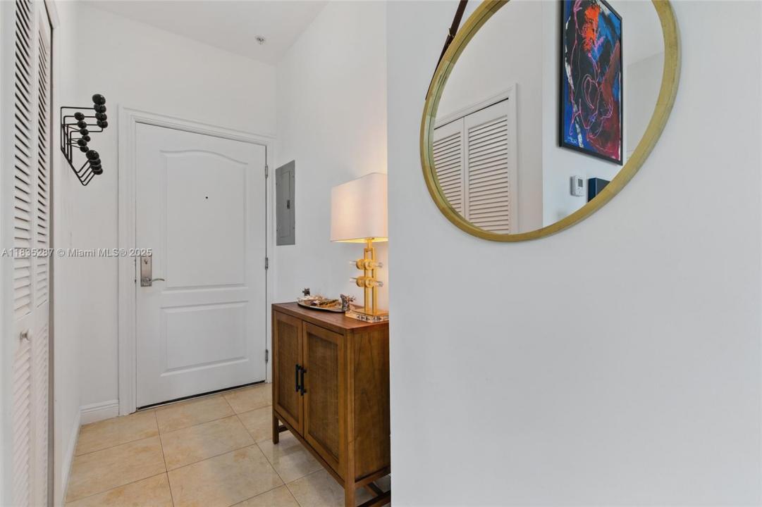 2701 SW 3rd Ave 303, Miami, Flórida 33129, Estados Unidos