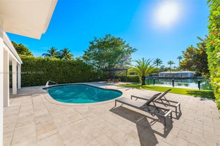 410 S Shore Dr, Miami Beach, Florida 33141, USA