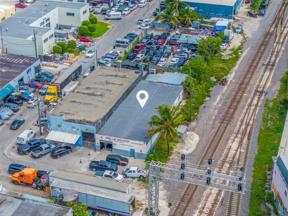 1109 E 23rd St, Hialeah, פלורידה 33013, ארצות הברית של אמריקה
