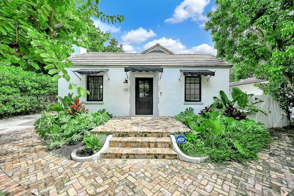 135 NE 87th St, El Portal, Florida 33138