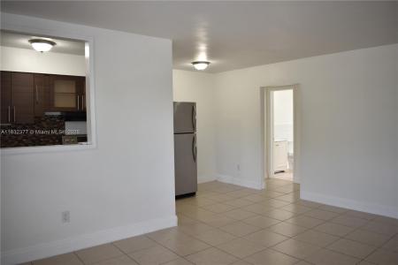 16851 NE 21st Ave 14, North Miami Beach, Florida 33162, USA