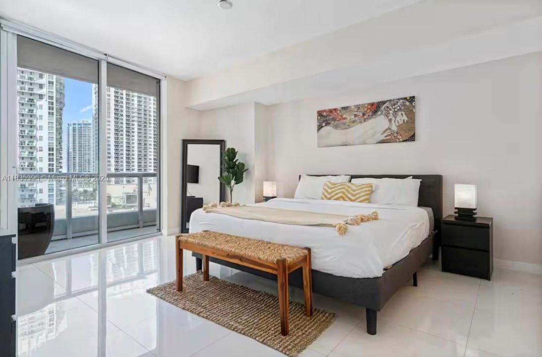 485 Brickell Ave 1606, Miami, Florida 33131, Stati Uniti