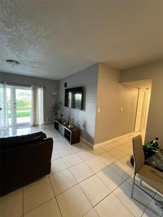 13715 Kendale Lakes Cir A-116, Miami, פלורידה 33183, ארצות הברית של אמריקה 