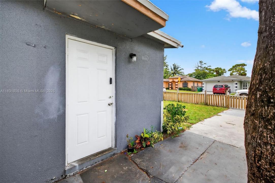 2779 NW 9th Pl, Fort Lauderdale, 佛罗里达州 33311, 美国