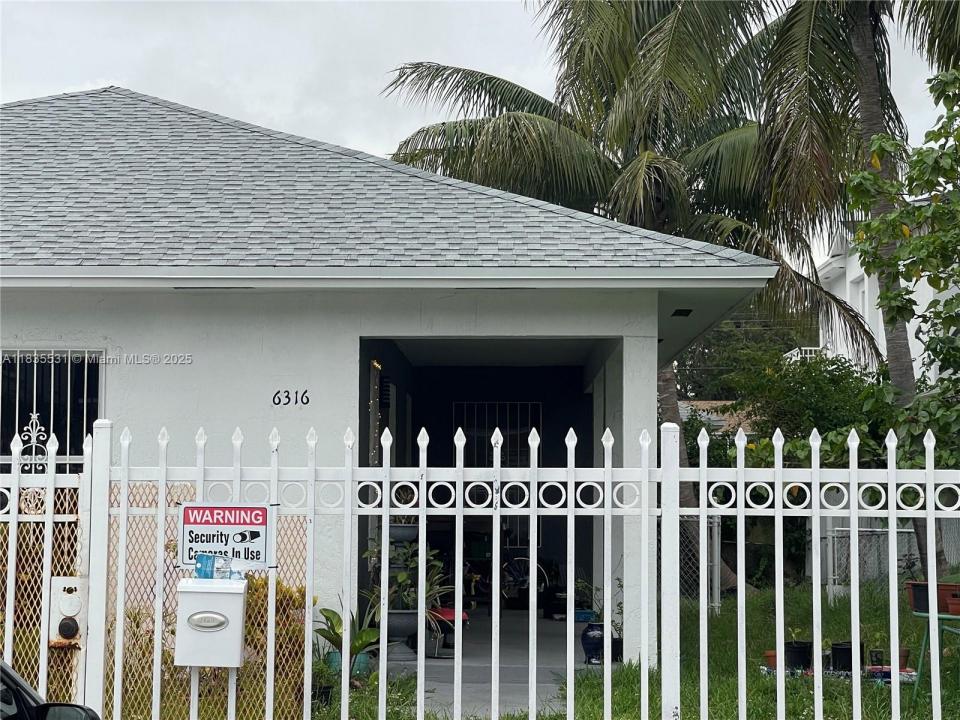 6316 NW 1st Ct, Miami, Floride 33150, États-Unis