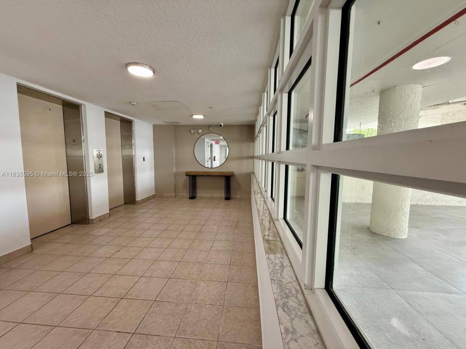 280 SW 20th Rd 404, Miami, フロリダ 33129, アメリカ合衆国