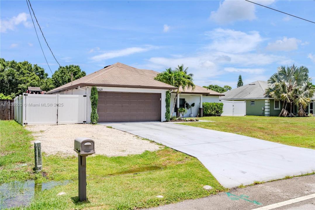 1149 SE Sandia Dr, Port St. Lucie, Florida 34983, Estados Unidos
