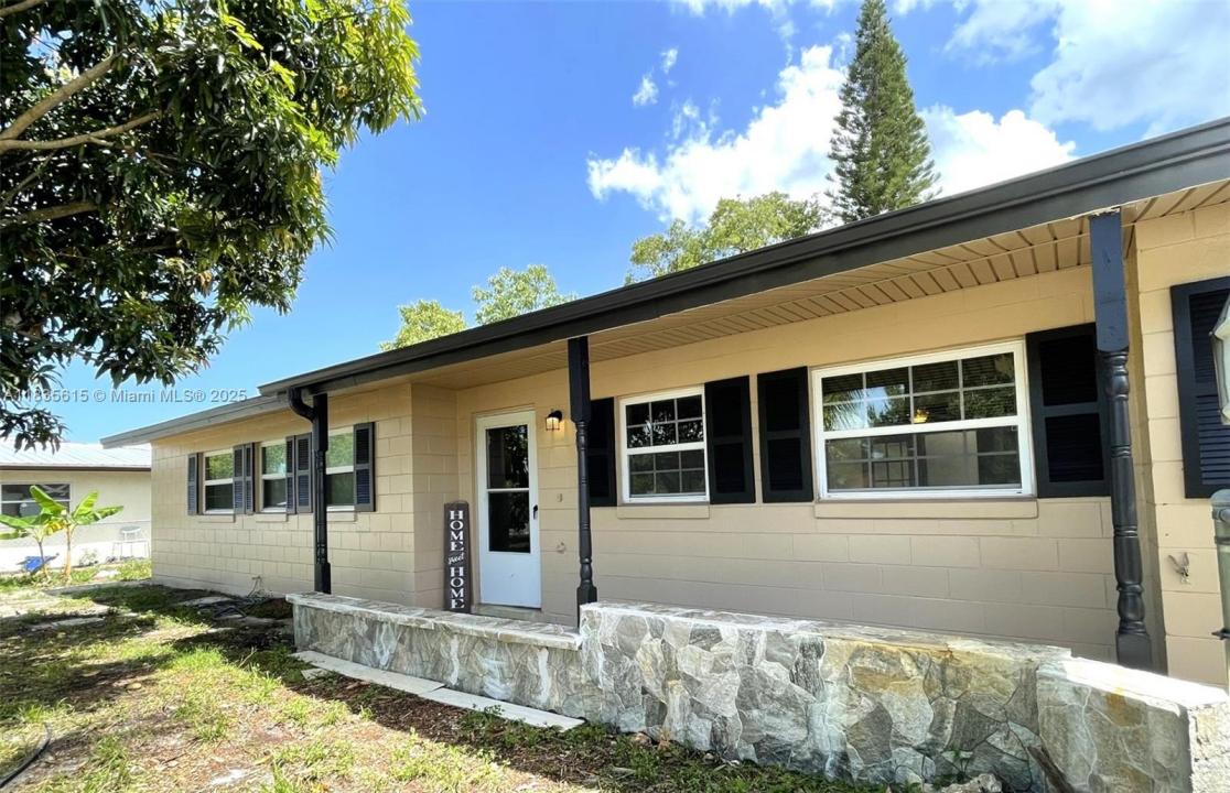 1148 N Singleton Ave, Titusville, Флорида 32796, Соединенные Штаты
