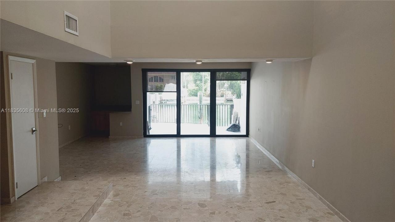 255 Poinciana Dr 605, Sunny Isles Beach, Florida 33160