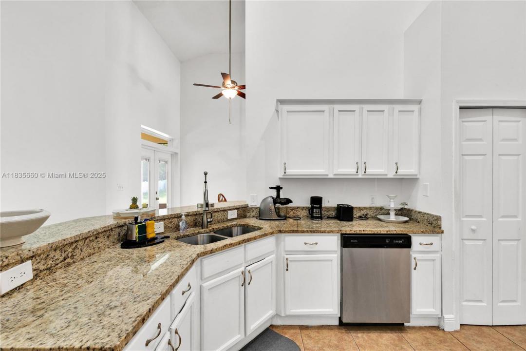 334 colony st, Kissimmee, フロリダ 34758, アメリカ合衆国