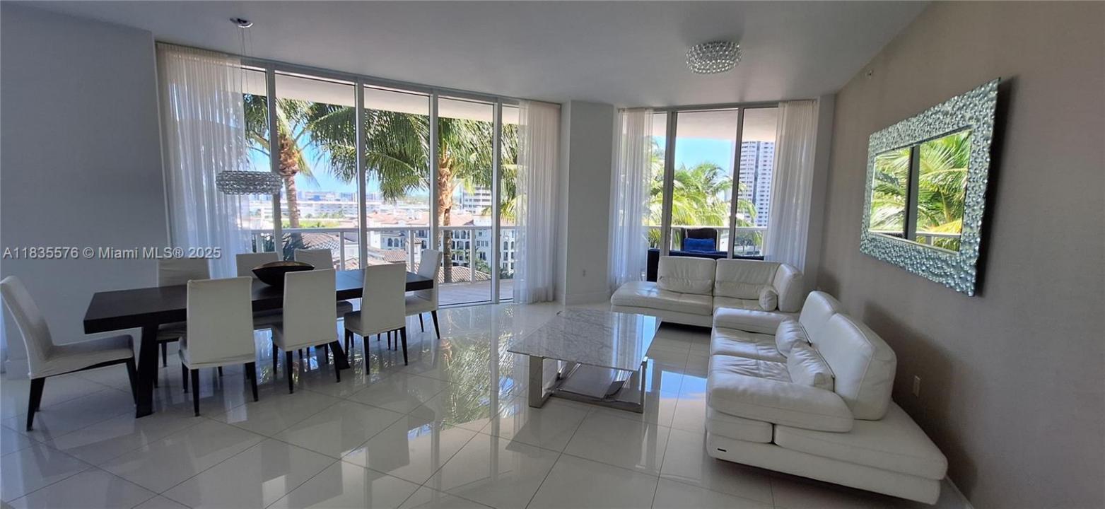 4100 Island Blvd 701, Aventura, 佛罗里达州 33160, 美国