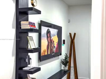 15441 SW 11th Ter, Miami, Florida 33194, USA