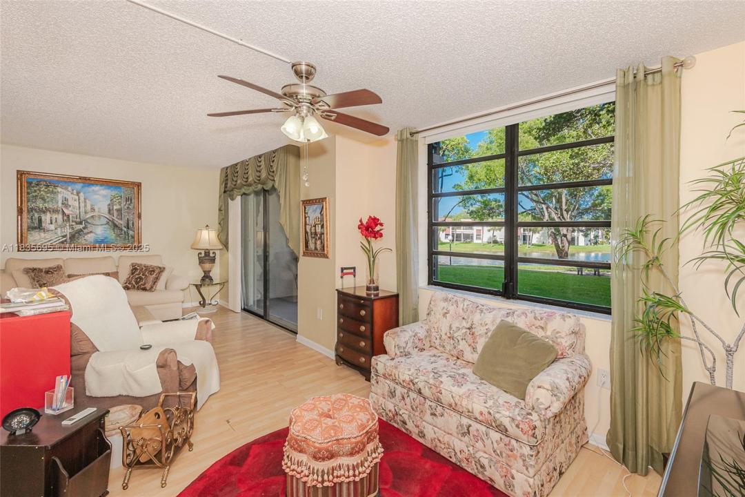 901 Colony Point Cir 107, Pembroke Pines, Florida 33026, Estados Unidos
