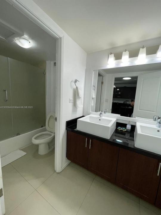 2301 Collins Ave 735, Miami Beach, Florida 33139, USA