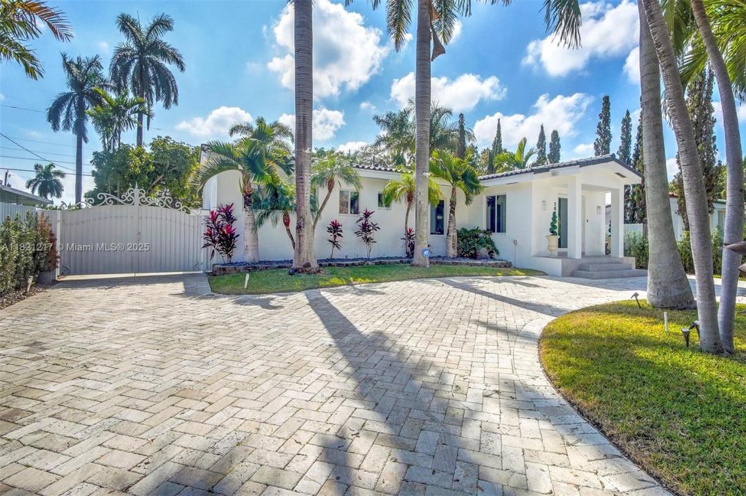 2020 Alamanda Dr 0, North Miami, Flórida 33181, Estados Unidos