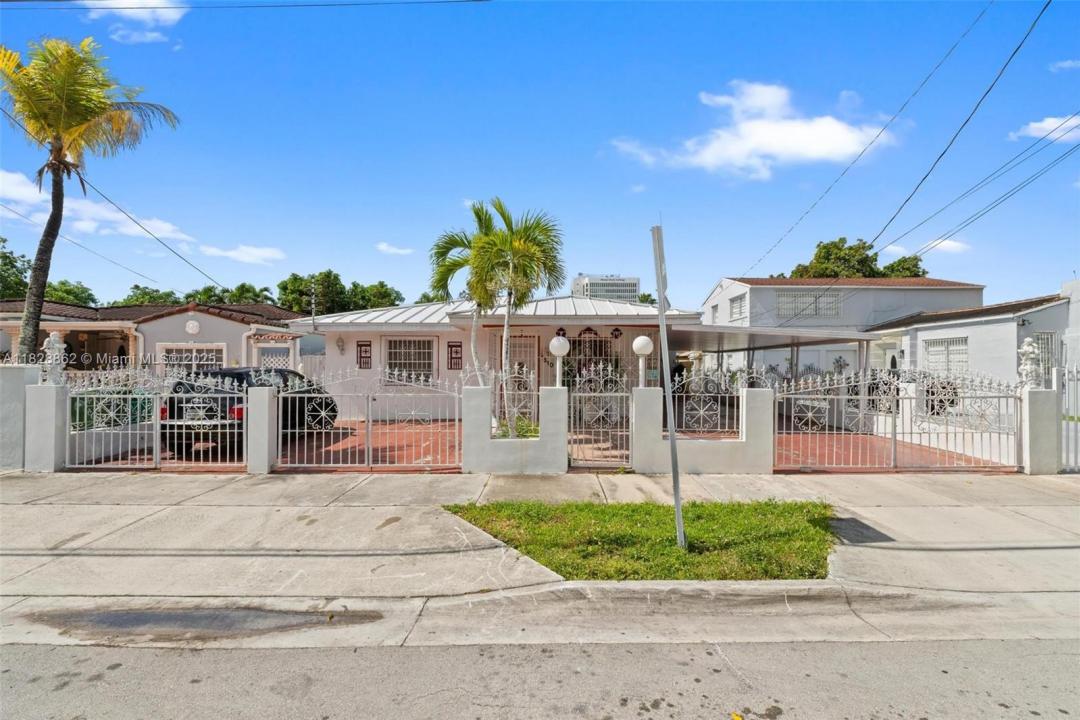 2610 SW 4th St, Miami, Флорида 33135, Соединенные Штаты