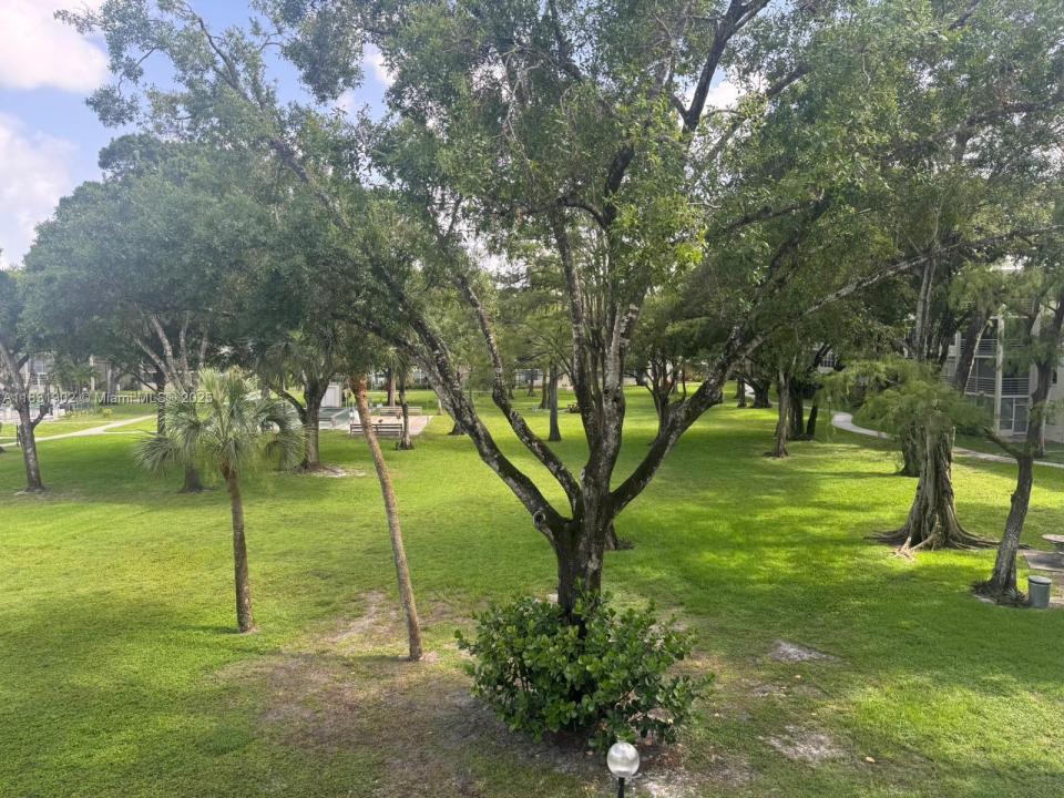 2998 NW 48th Ter 333, Lauderdale Lakes, Florida 33313