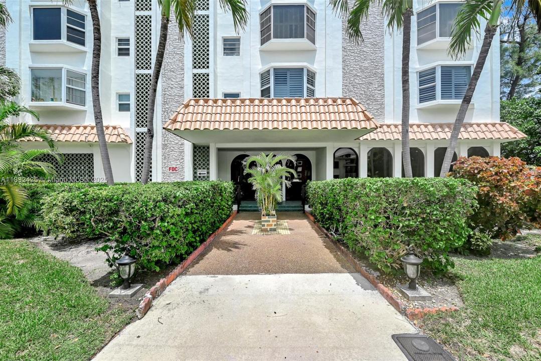 9341 E Bay Harbor Dr 3D, Bay Harbor Islands, 佛羅里達州 33154, 美國