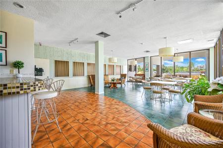 9341 E Bay Harbor Dr 3D, Bay Harbor Islands, Florida 33154, USA