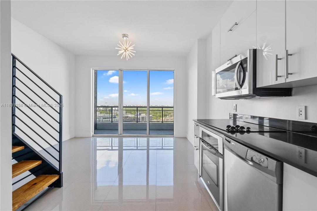 60 SW 13th St 1805, Miami, Florida 33130, Amerika Birleşik Devletleri
