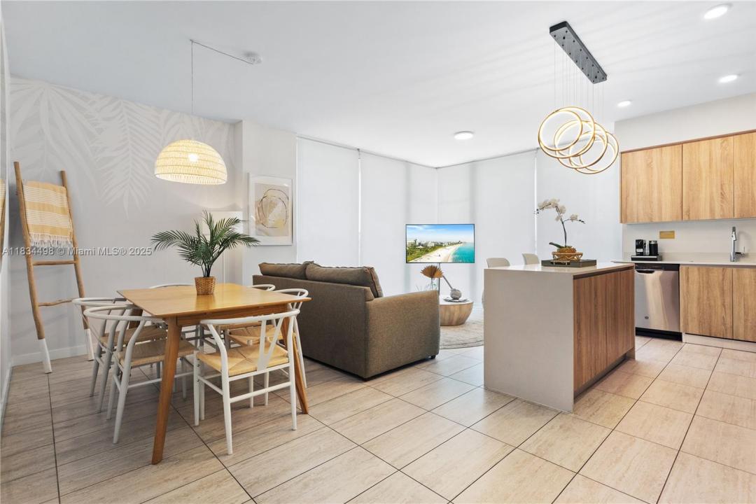 3900 Biscayne Blvd S-312, Miami, Florida 33137, USA