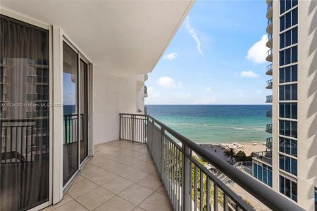 17375 Collins Ave 1004, Sunny Isles Beach, Florida 33160, USA