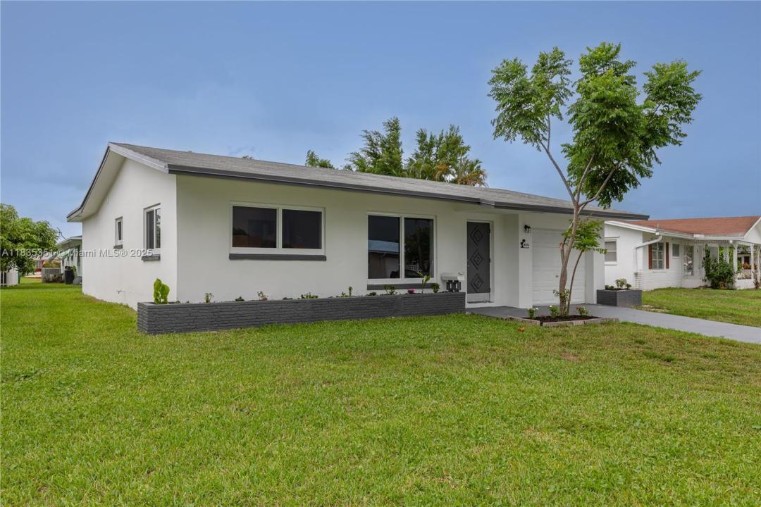 4516 Mainland Dr, Tamarac, Florida 33319