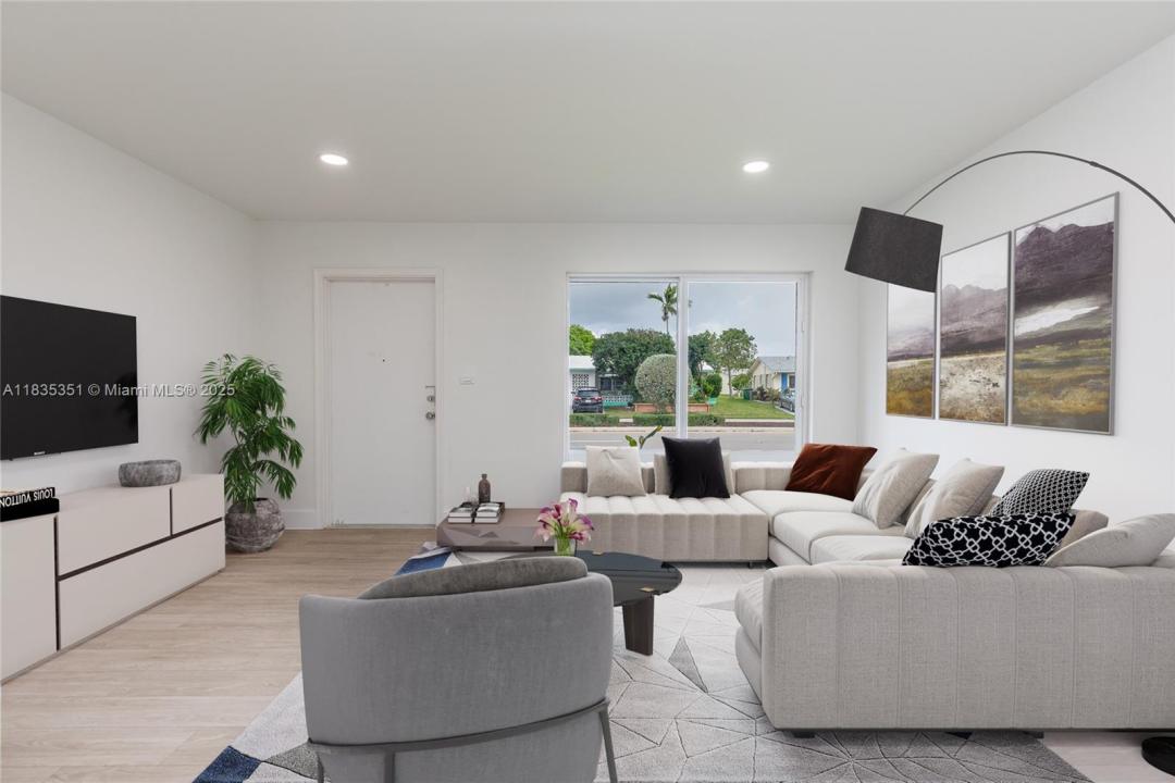4516 Mainland Dr, Tamarac, Florida 33319