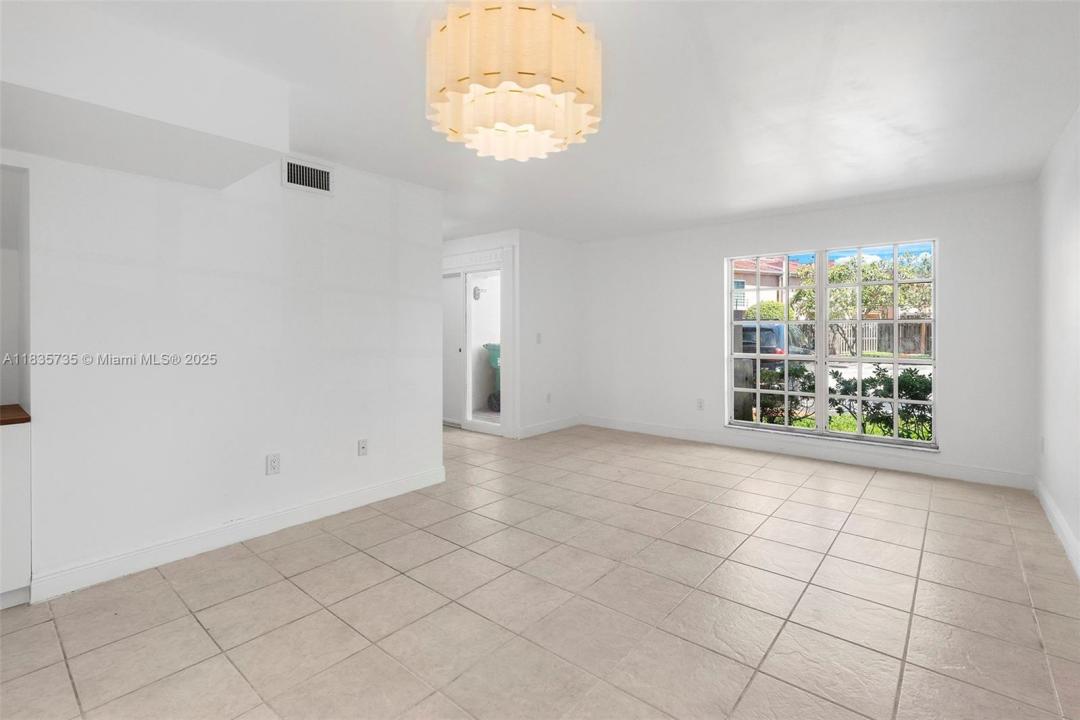 10350 SW 154th Cir Ct 60, Miami, Florida 33196