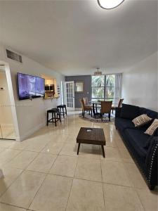 200 172nd St 217, Sunny Isles Beach, Florida 33160, USA