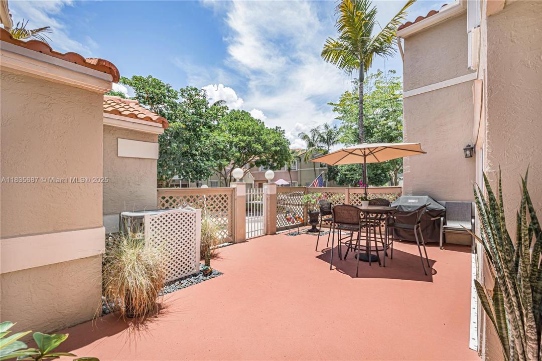11127 Long Boat Dr, Cooper City, Florida 33026
