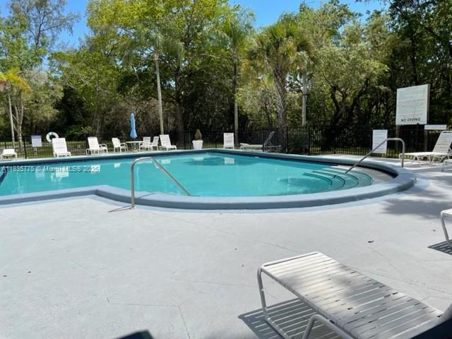 17890 W Dixie Hwy 219, Miami, Florida 33160