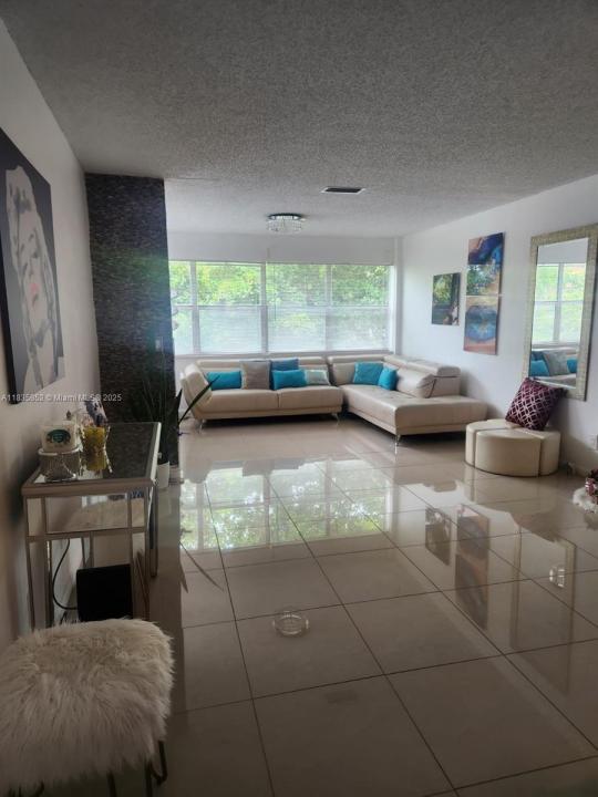 9800 Sunrise Lakes Blvd 309, Sunrise, 佛罗里达州 33322, 美国