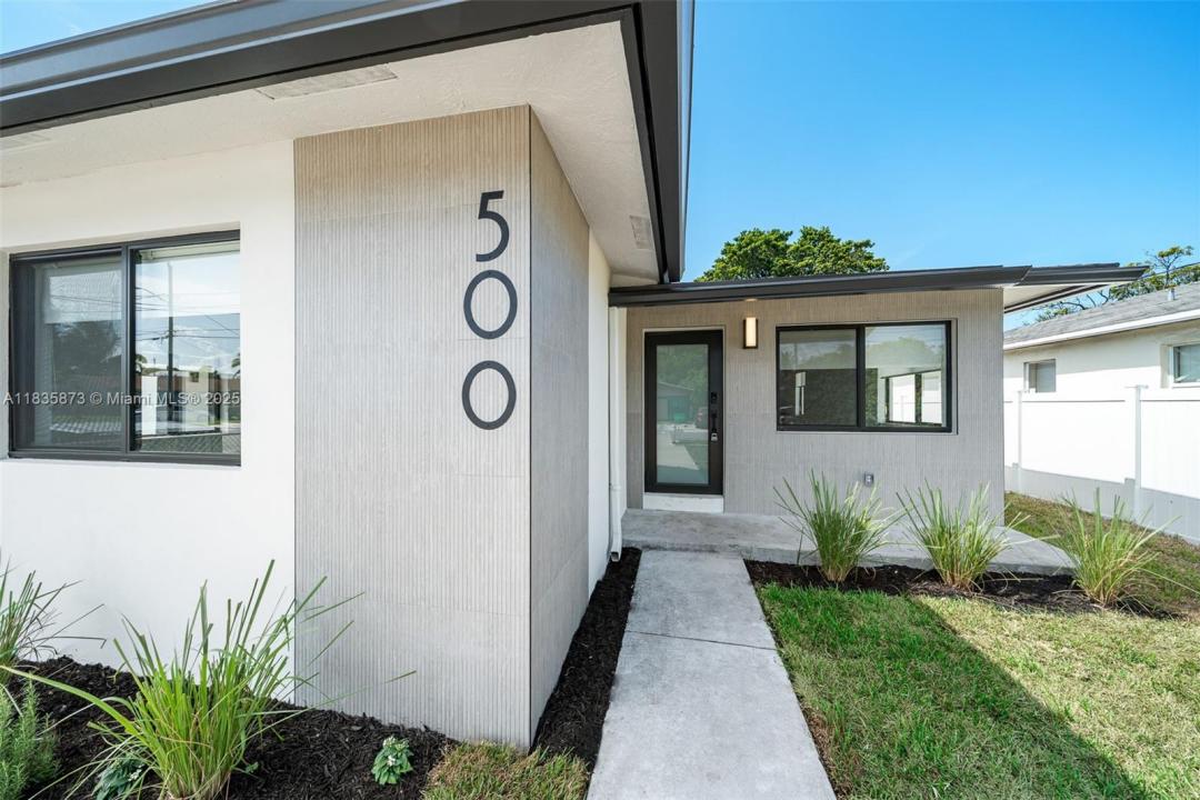 500 NW 7th Ct, Hallandale Beach, Florida 33009, Stati Uniti