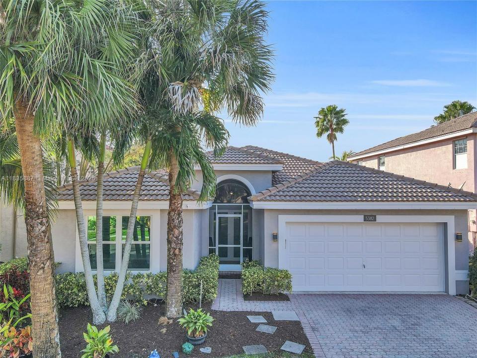 5382 NW 120th Ave, Coral Springs, Flórida 33076, Estados Unidos