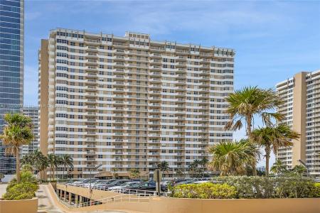1980 S Ocean Dr 21M, Hallandale Beach, Florida 33009, USA