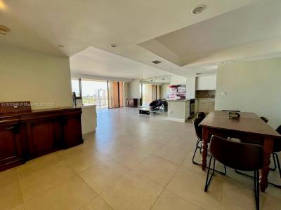 11113 Biscayne Blvd 1956, Miami, Florida 33181, USA