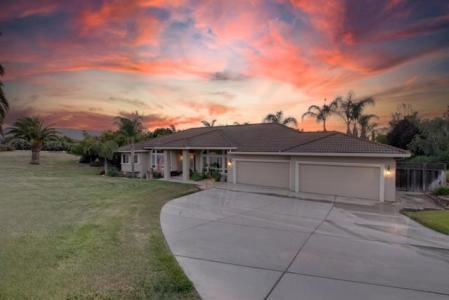 Taryn Court, Hollister, California 95023, Estados Unidos